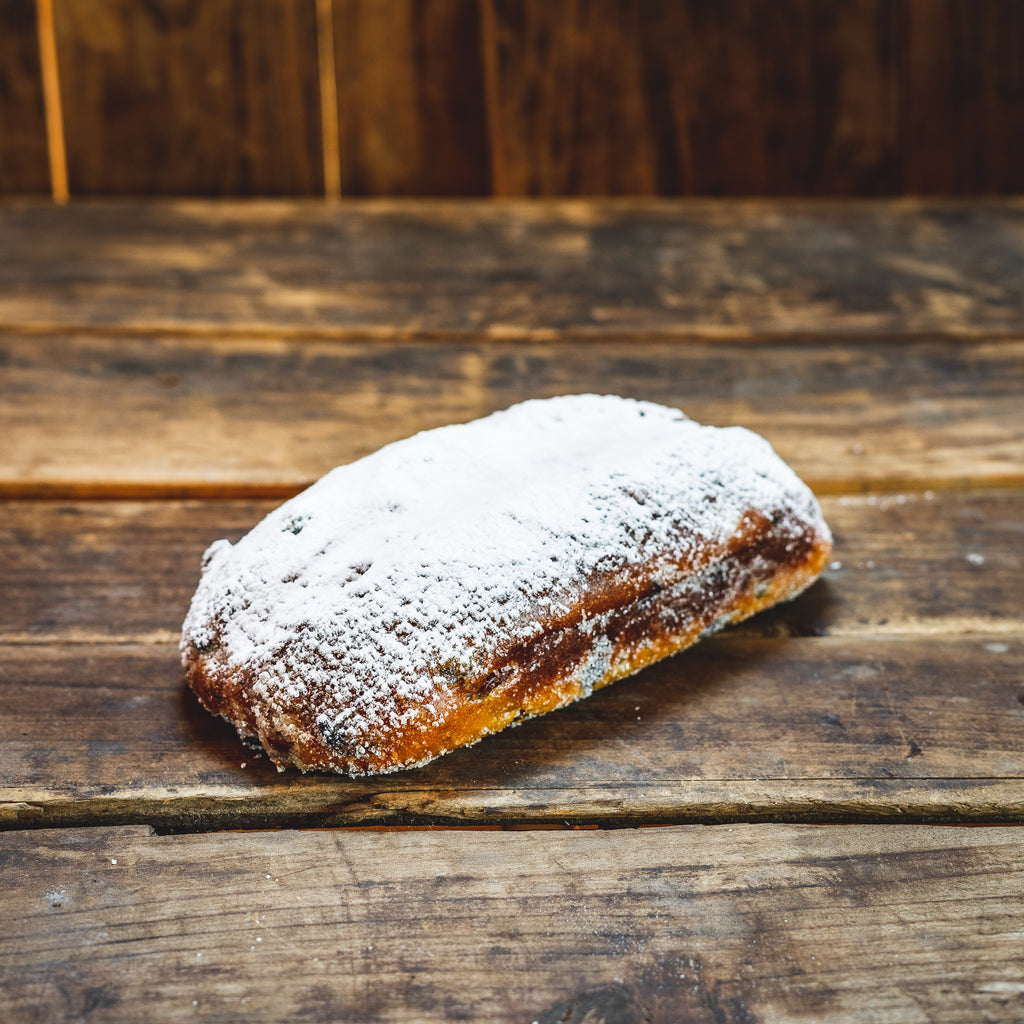 Butterstollen im Laib